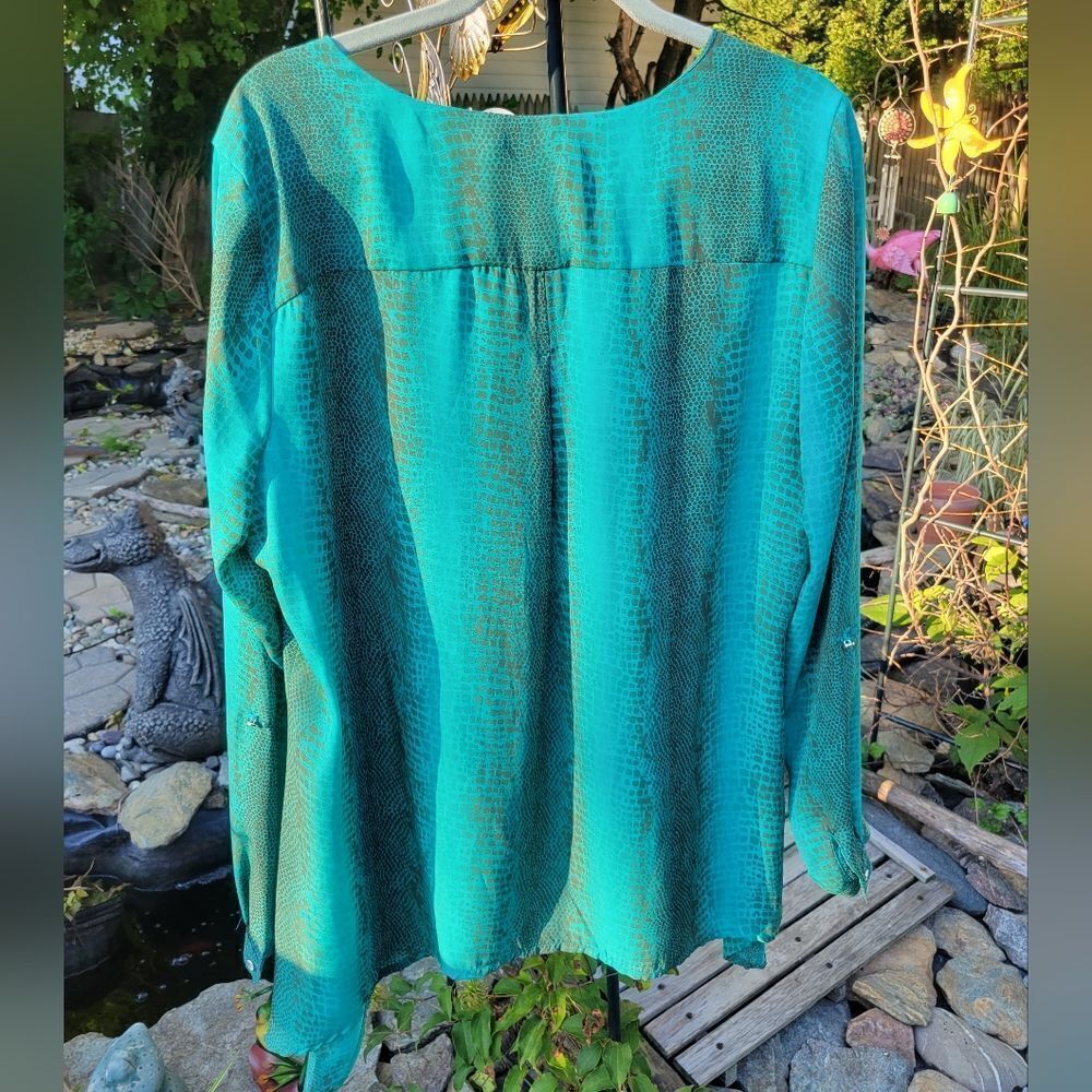Snake Print Blouse‎ - Picture 9 of 13